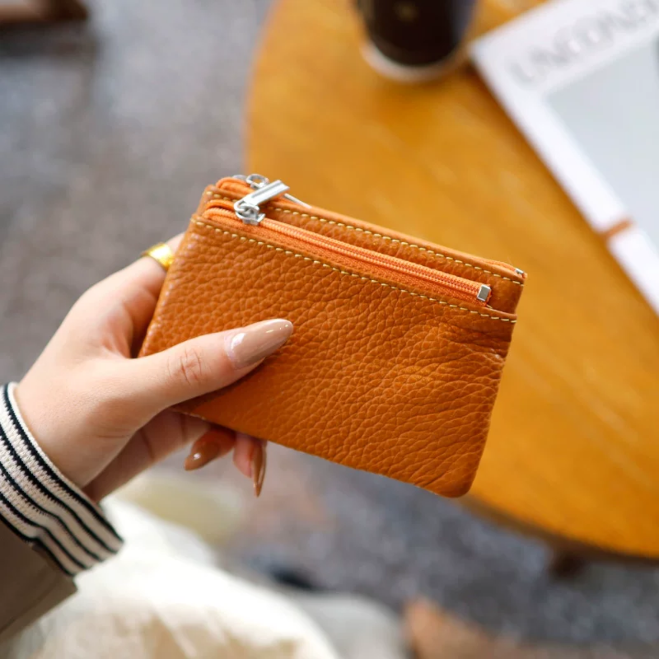 Women Small Wallet For Ladies Zipper Card Purse Key Storage Bag cowhide Short Wallet Female: Brown