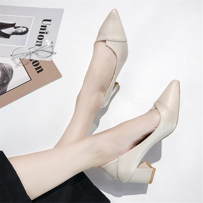 Svarta höga klackar kvinnor spetsiga tå block klack skor beige pumps dam skor vår höst slip-on fyrkantig klack dam skor: Beige / 39