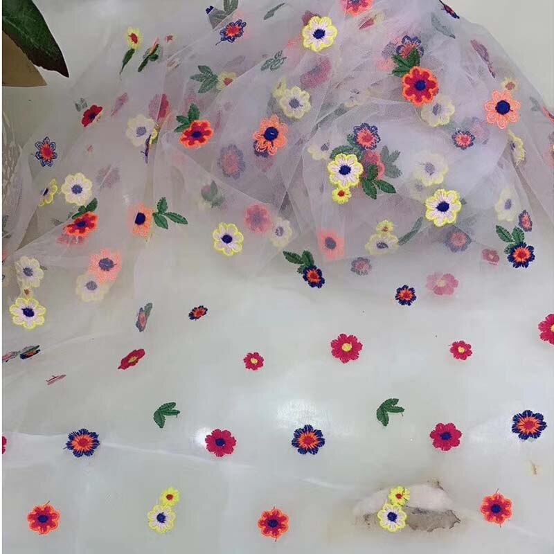 Hermoso tul transparente suave algodón colores bordado pequeña flor tela de encaje diy traje vestido red tela gasa tela: Blanco / 1y