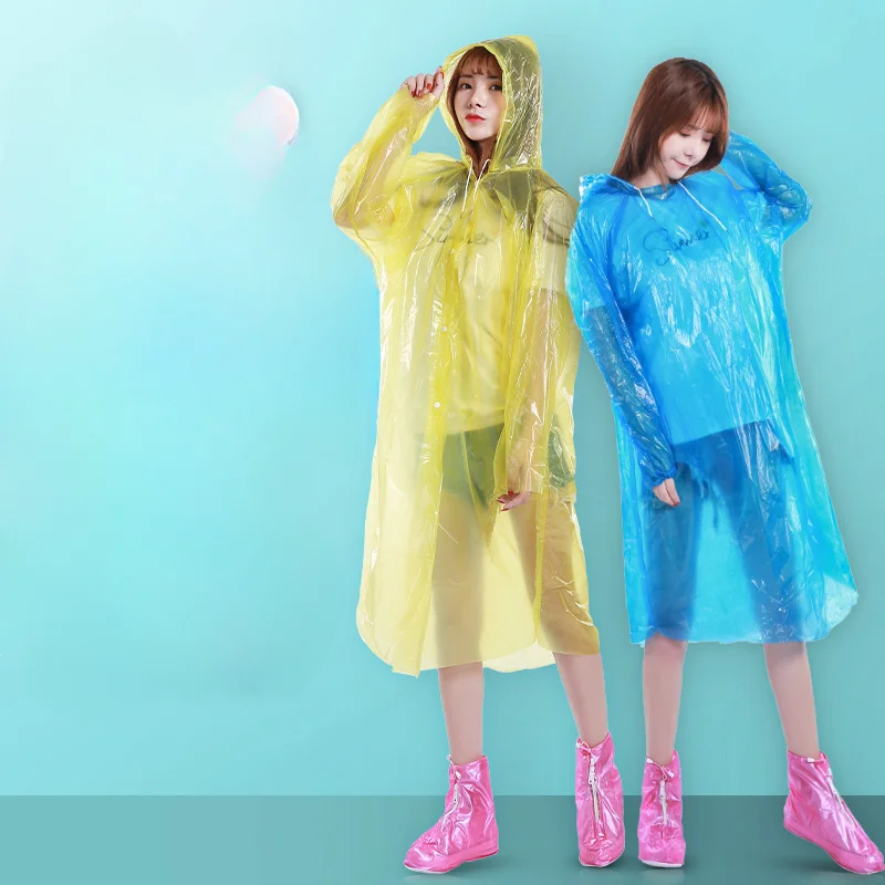 Engangs regnfrakke til voksne med tilfældig farve, poncho til vandreture, camping, hætte, motorcykel, regntøj, beskyttelsesudstyr, regnfrakker