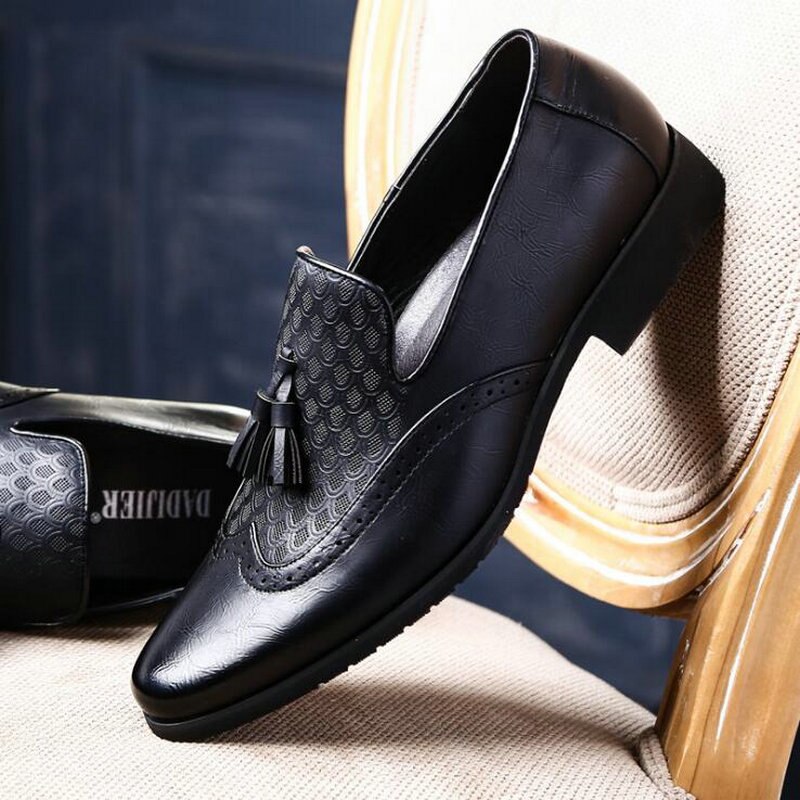 Scarpe eleganti da uomo da uomo Bullock scarpe da uomo in pelle retrò scarpe a punta marrone nere scarpe formali da uomo 569