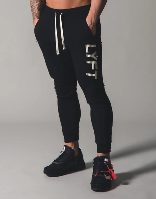 Miesten verkkarit, fitness-, kehonrakennus- ja vapaa-ajan housut, printtihousut, collegehousut, puuvillaiset verkkarit, kapea istuvuus, streetwear-housut: Xxxl / Musta