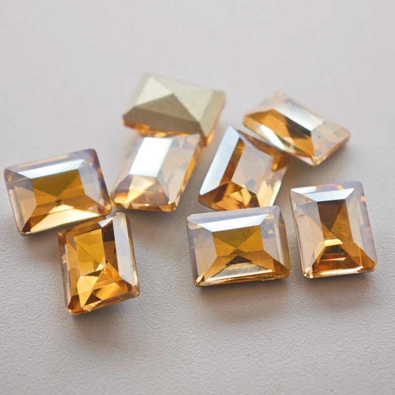 50 stuks 6x8mm rechthoekige haakse nagelaccessoires kleurrijke super glanzende K9 diamant puntige bodem onregelmatige nageldecoratie: Oranje