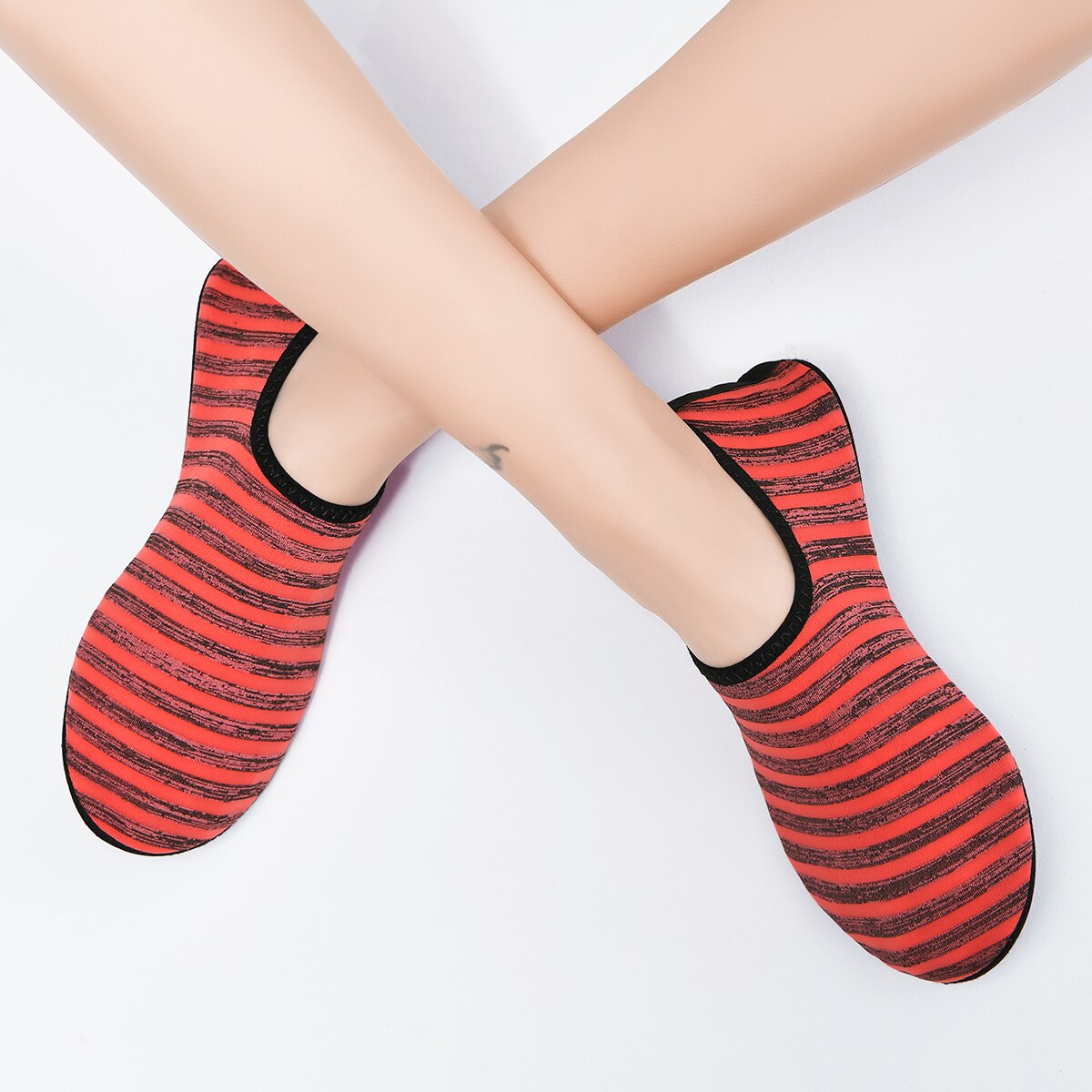 Summer Beach Aqua Socks Sneakers Large Size 35-49 Water Swimming Shoes Men Women Aqua Beach Shoes Non-Slip Swimming Footwear