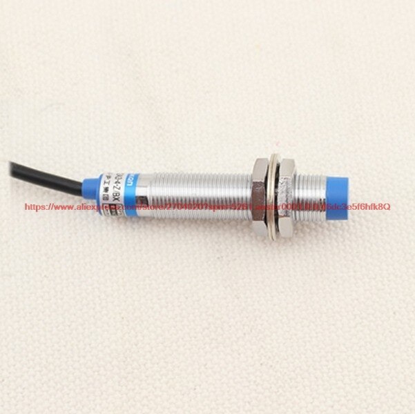 Proximity switch sensor J3-D4B1, class A, 24V DC three wire, NPN normally open, M12