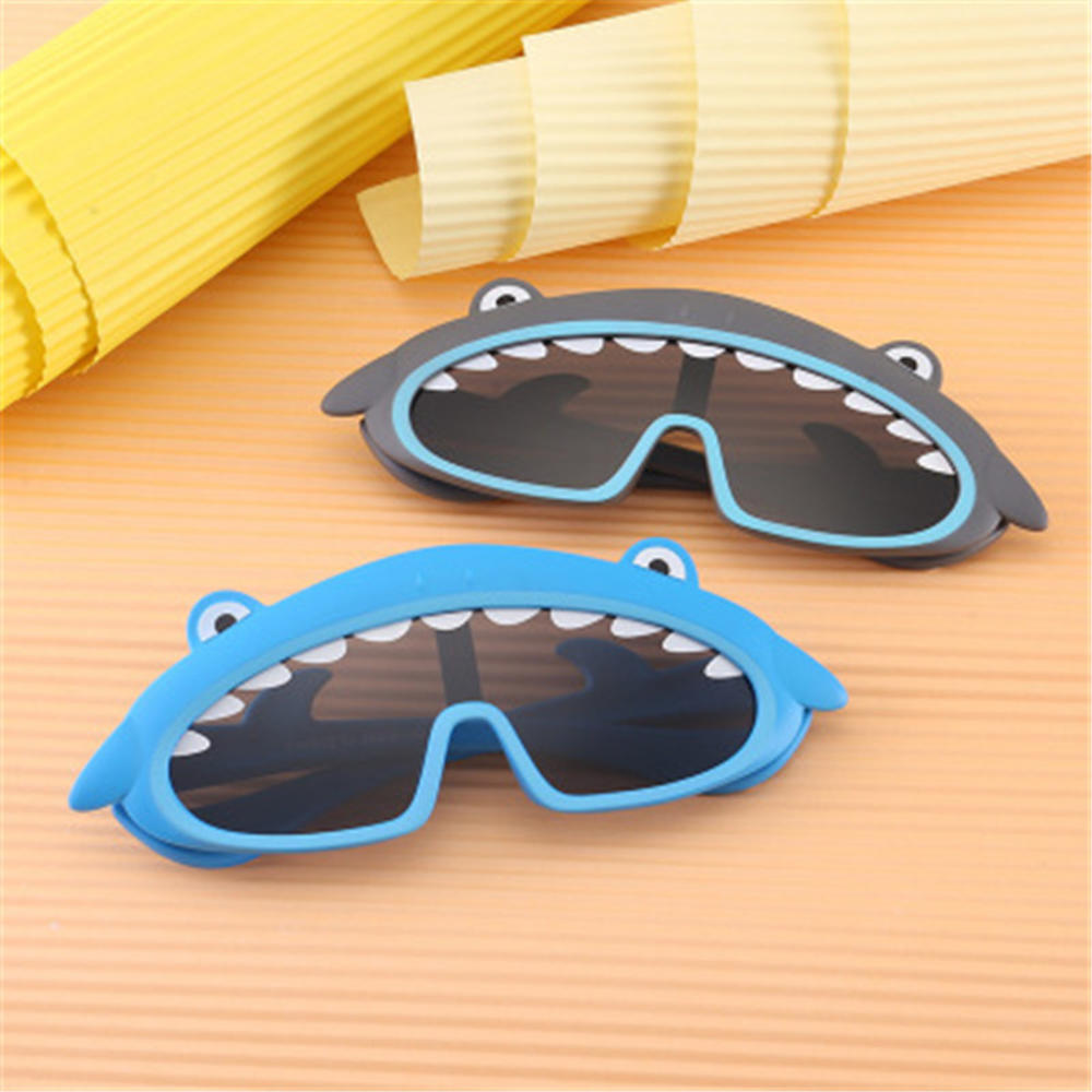 Nuevas gafas de sol polarizadas bonitas para niños, gafas de sol de tiburón de dibujos animados para niños, gafas de sol flexibles a la