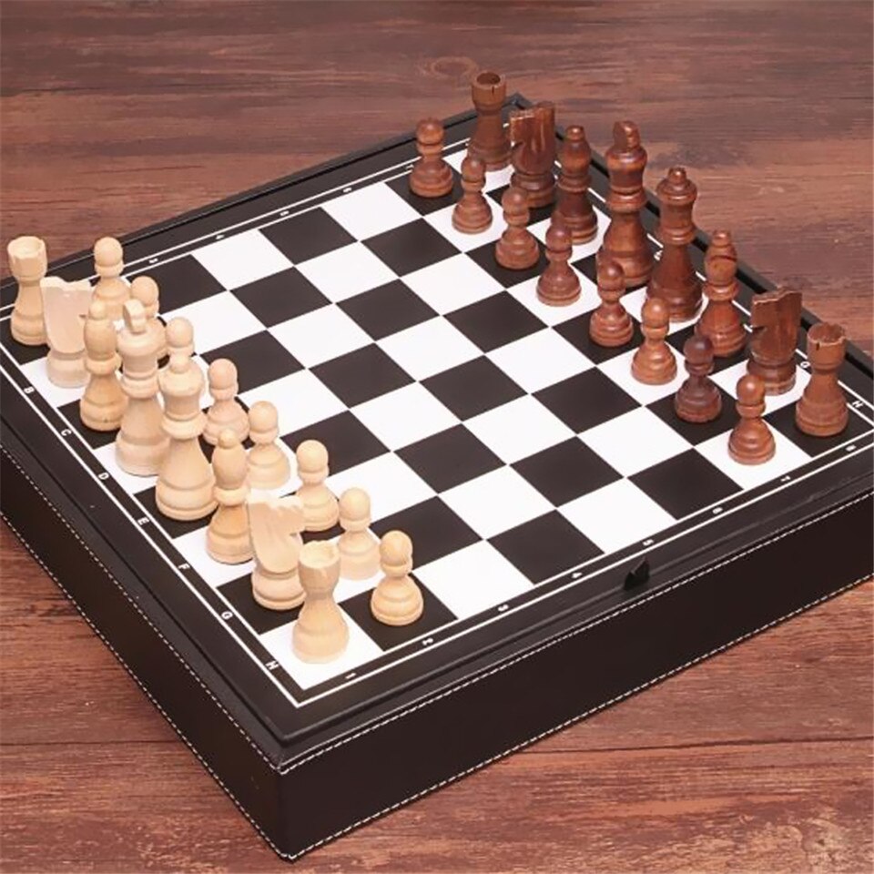 Wooden Chess Game Leather Box Chess Set 32x32 mm Chessboard King Height 78mm Wood Chess Pieces Family Travel Table Game