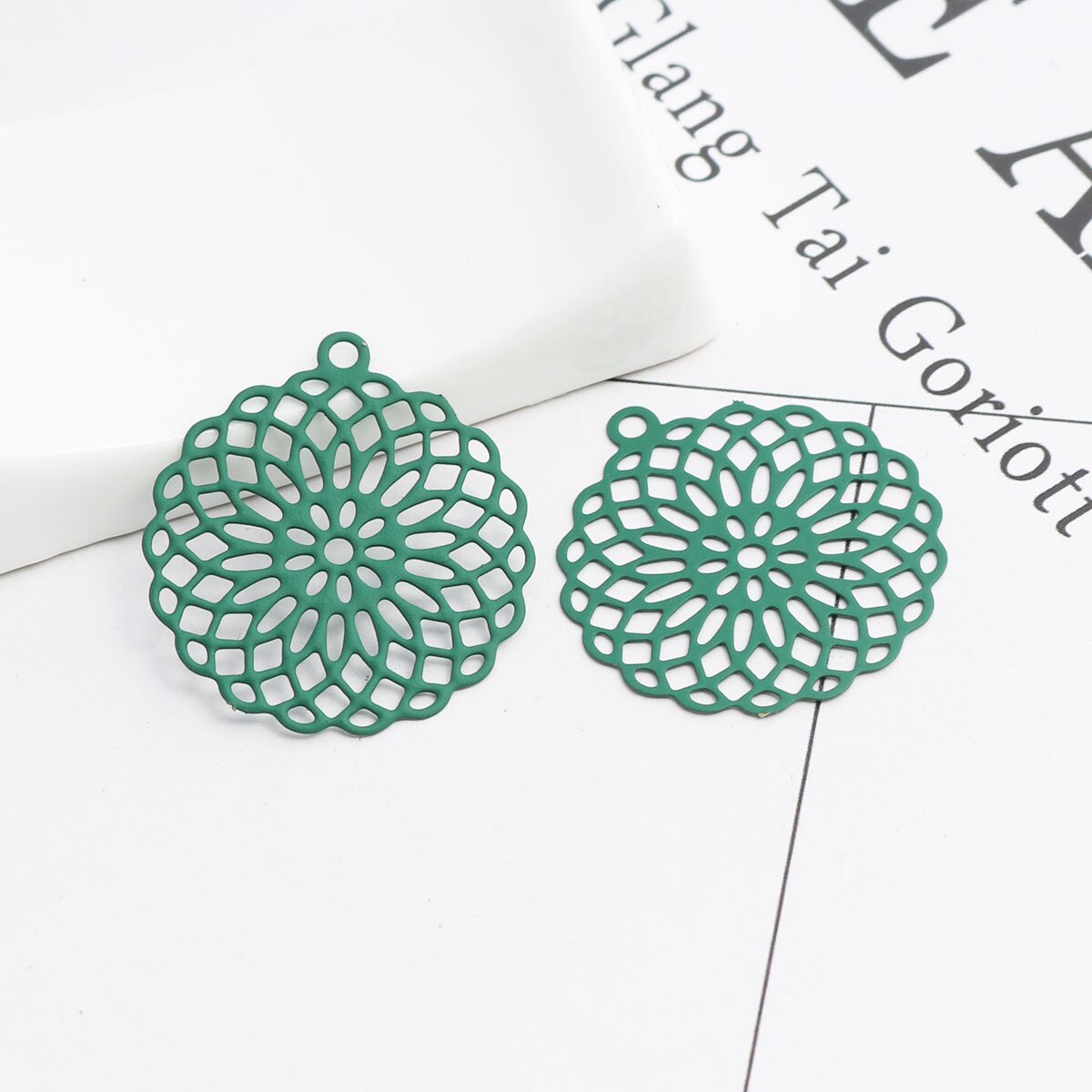 Flower of life berlocker koppar filigran stämpling hängen silver färg 3cm x 2.7cm för att göra själv örhängen smycken , 10 st: 2