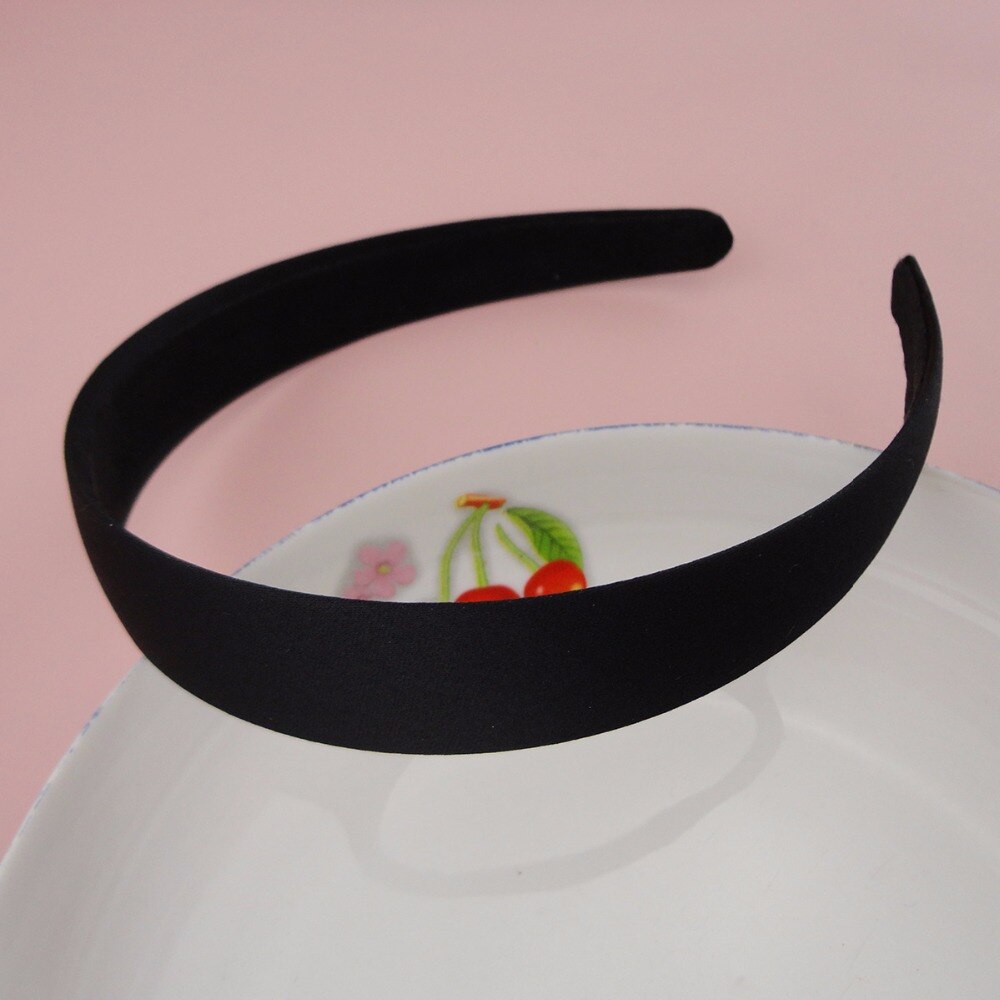 10 STUKS 2.5cm 1.0 "Zwarte Satijnen Stof Bedekt Vlakte Plastic Haar Hoofdbanden met fluwelen rug, vrouwen gewikkeld haarbanden