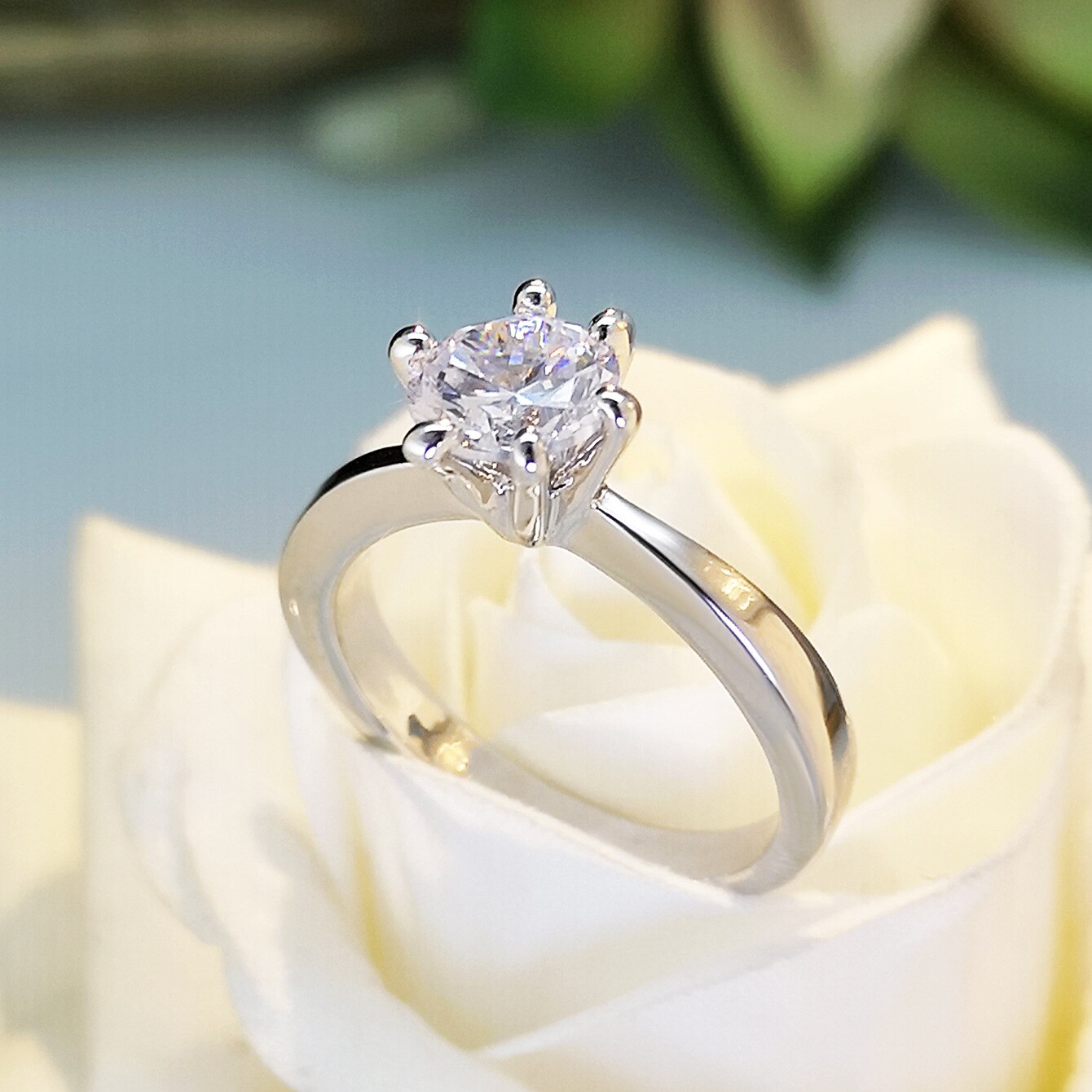 Witte Goud Imitatie Mos Steen Zes Harten En Zes Pijlen Ring Vrouwelijke Een Karaat Eenvoudige Zes Klauw Trouwring 7Mm Zirkoon Ring