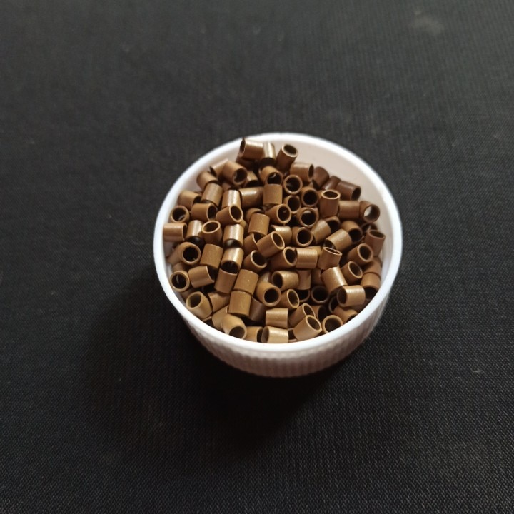 3.0 x 2.4 x 3.0mm mini kobberrør mikroringer perler koblinger til hårforlengelsesverktøy: Farge 8 mørk blond