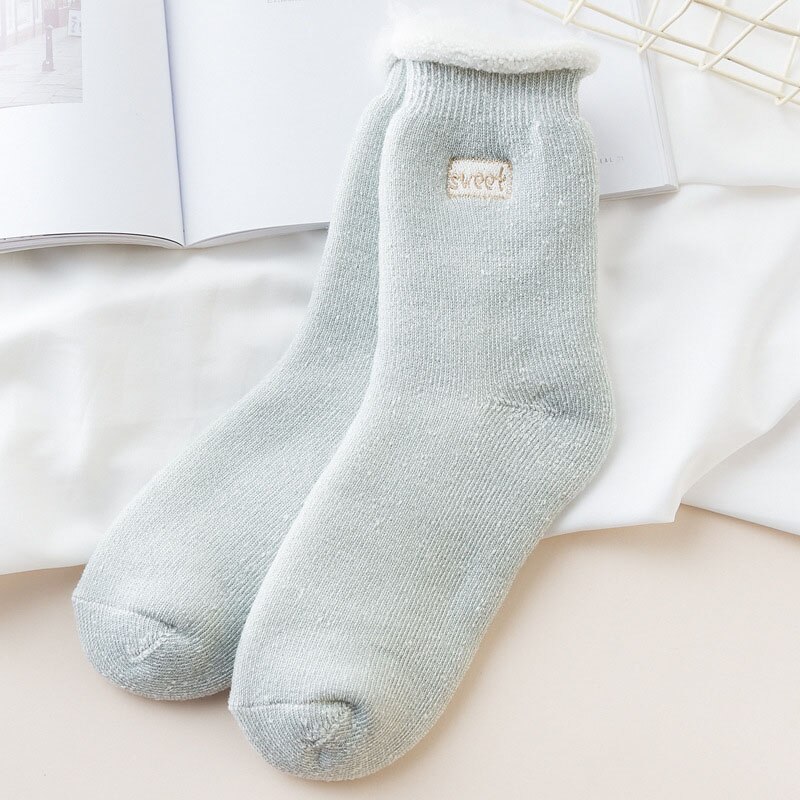 Plus Velvet Thick Wool Socks Women Winter Warm Cotton Inner Socks Candy Color Casual Fluffy Home Floor Socks Sokken: green style 1