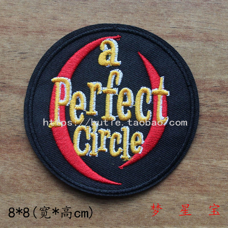 Plakband strijken, badges plakken, kleding borduren: Koper