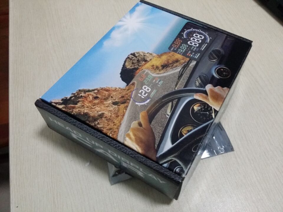 Multi Colour 5.5 "A8 Auto HUD Head Up Display Voorruit Projector Speeding Waarschuwing Brandstof OBD-II en EOBD Snelheidsmeters