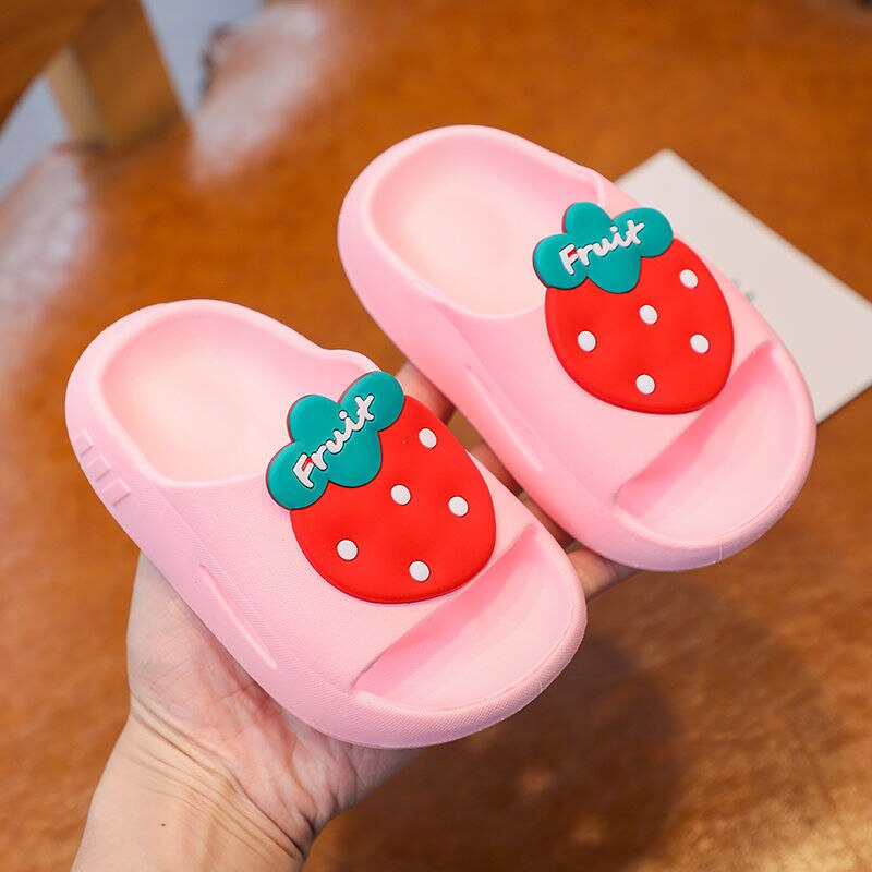 Cartoon Strawberry Kids Slippers for Boys Summer Beach Indoor Slippers Cute Girl Shoes Home Soft Non-Slip Cute Children Slippers: C / 21-22(15cm)