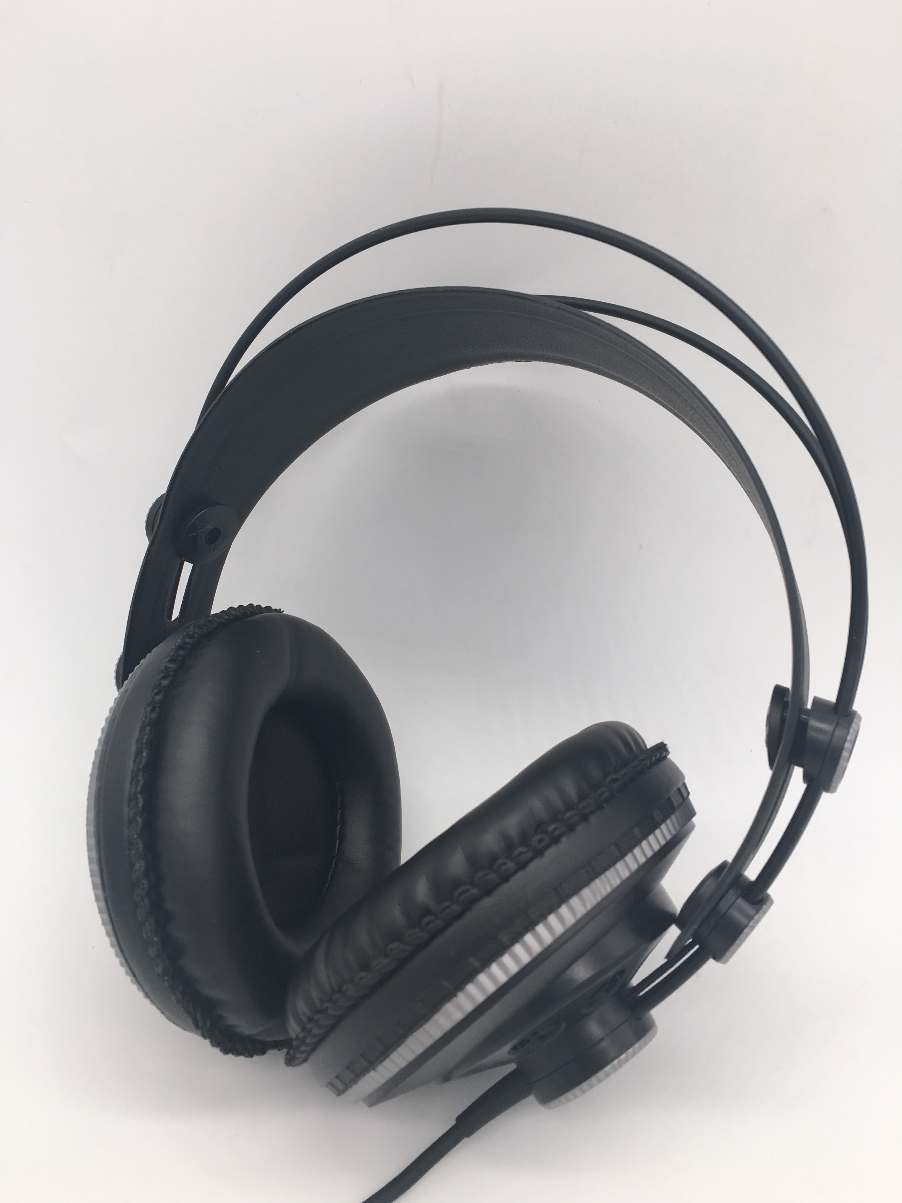 Superlux  hd681b 3.5mm jack langallinen superbasso dynaamiset kuulokkeet melua vaimentavat kuulokkeet säädettävällä sankakaapelistudiolla