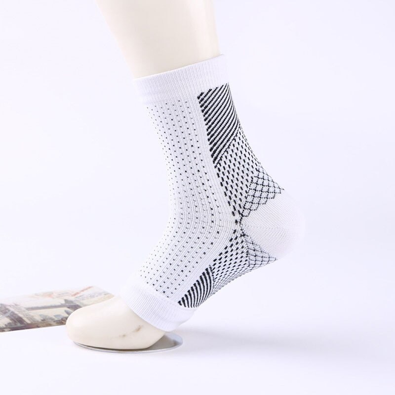Foot-Angel Anti Fatigue Compression Sleeve Ankle Socks Brace Equipments: W / S-M