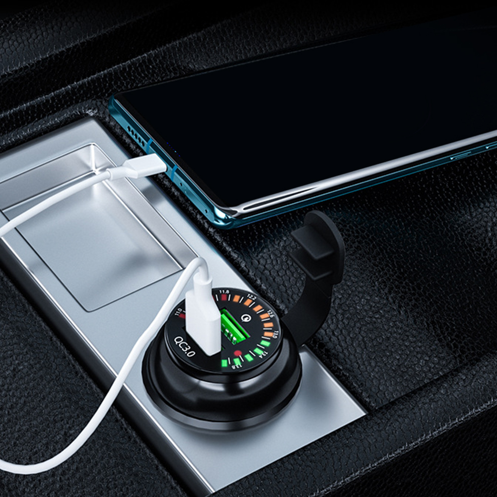 Mit voltmeter, zwei usb-anschlüssen, schnellem, intelligentem, schwarzem autoladegerät, motorradadapter, tablet- und universaladapter für mobiltelefone und boote