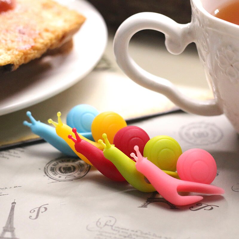 10 stk sød snegle silikone te holder madlavningsværktøj lille sneglegenkendelse enhed te infuser kop te hængepose farve tilfældig