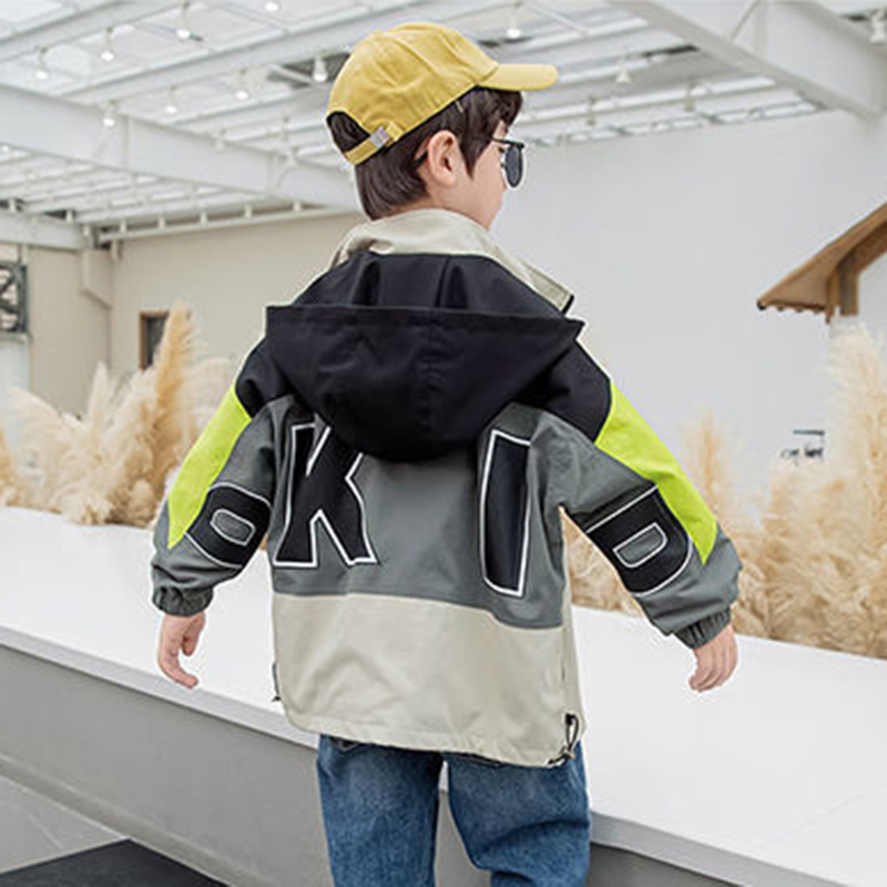Lente &amp; Herfst Polyester Jas Voor Jongen 2022 Koreaanse Versie Mode Hooded Windbreaker Casual Patchwork Kinderkleding