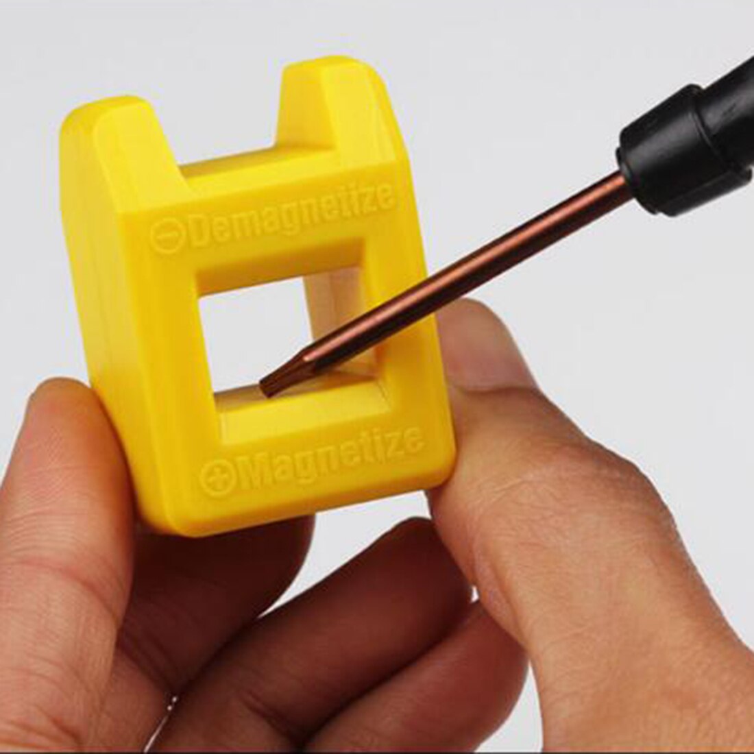 Mini - hurtig 2 in 1 magnetizer demagnetizer værktøj skruetrækker magnetisk farve send tilfældig