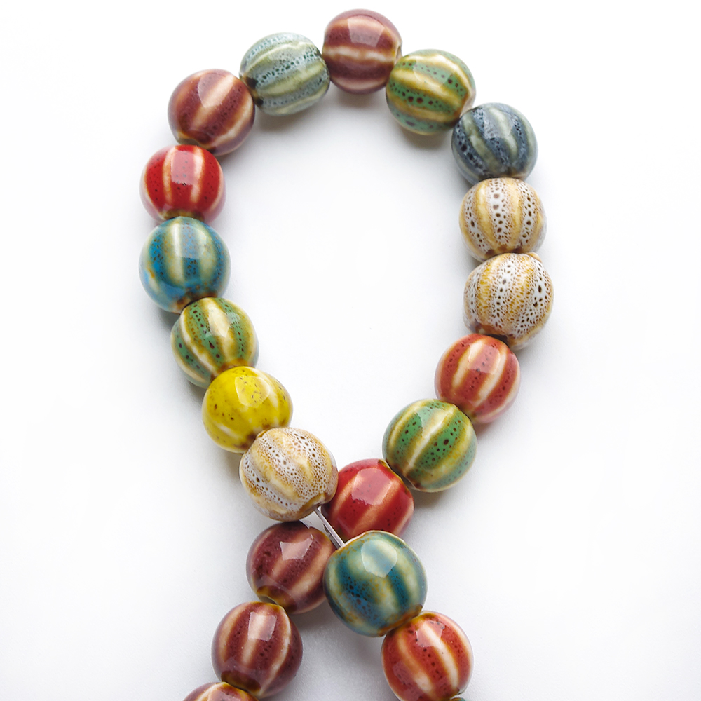 1 hebra 28 Uds. Cuentas redondas de cerámica de 1,1 cm porcelana hecha a mano DIY para la fabricación de joyas fabricación de cuentas de porcelana esmaltada: Rosa