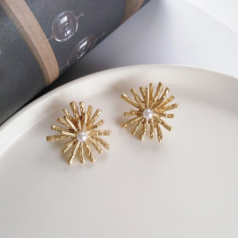 Goud Kleur Mode-sieraden Pendientes Mujer Vintage Onregelmatige Bloem Clip Oorbellen Met Parels Geen Piercing Oren Clip