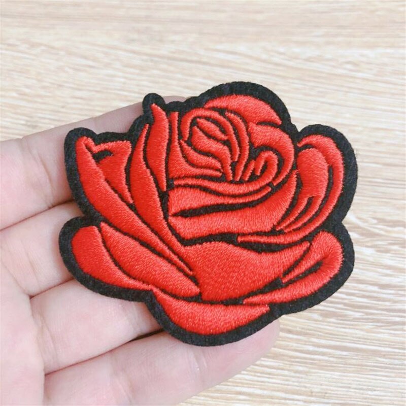5 pièces/lot coudre/fer sur Patch pour veste en jean brodé Applique Badge Rose fleur Patch pour vêtements tissu vêtements bricolage: Red 5pcs