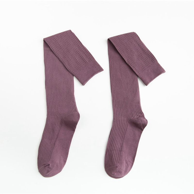 Tyyliset pitkät tuubisukat hengittävät hikeä imevät deodorantti- ja kitkaa estävät naisten polvipituiset yksiväriset pitkät tuubisukat: 04