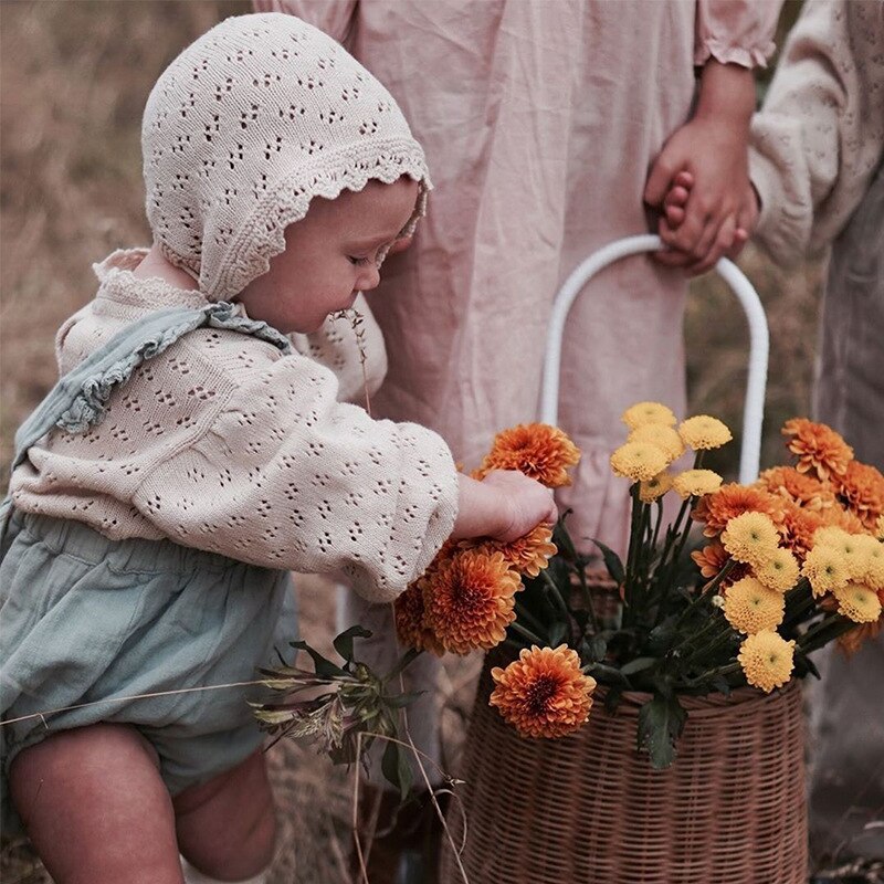 eins Herbst Baby mädchen kleidung freundlicher zur Seite fahren Prinzessin Stil Höhlte Bodenbildung Shirt neugeborenen Mädchen zur Seite fahren Gestrickte Kleidung