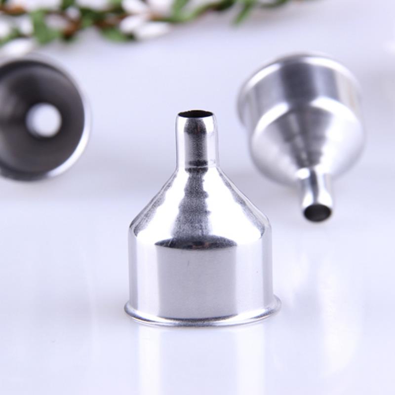 Transfer Funnel Stainless Steel Multifunctional Mini Kitchen Funnel Oil Funnel Mini Metal Funnel Small Kitchen Oil Liquid Funnel