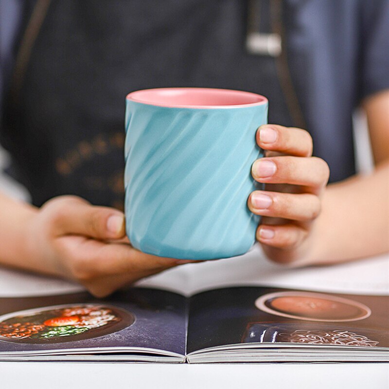 Keramisk tumlare kaffe tekopp caffe tumlare söta tvåfärgade dricksvattenkoppar kaffe teserviser taza de agua