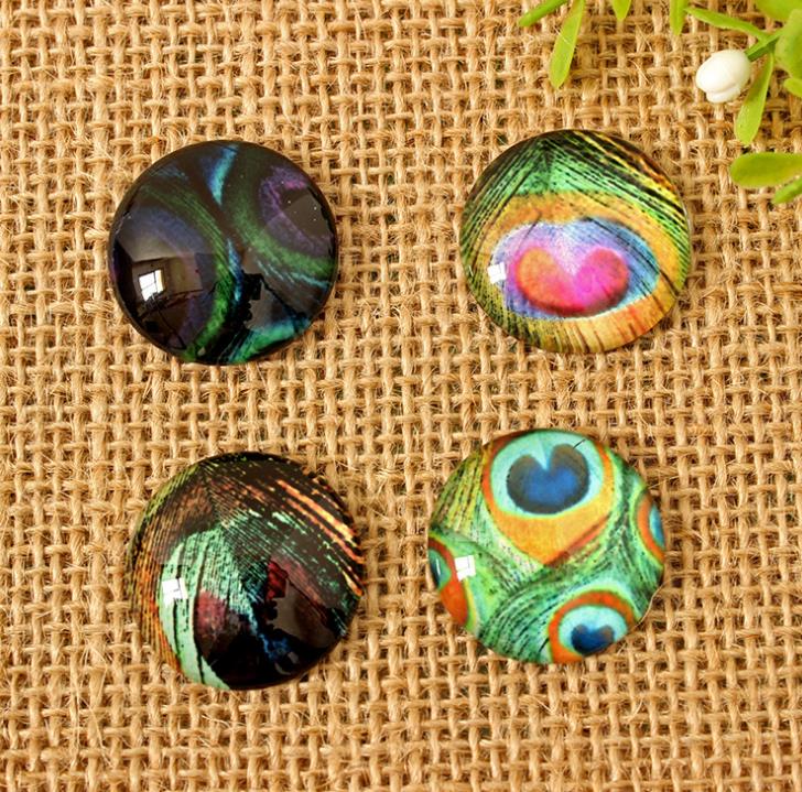 Fina pluma de pavo real DIYself-adhesion mosaico redondo de vidrio mezclado Arte colorido Material artesanal botella de cristal florero decorativo
