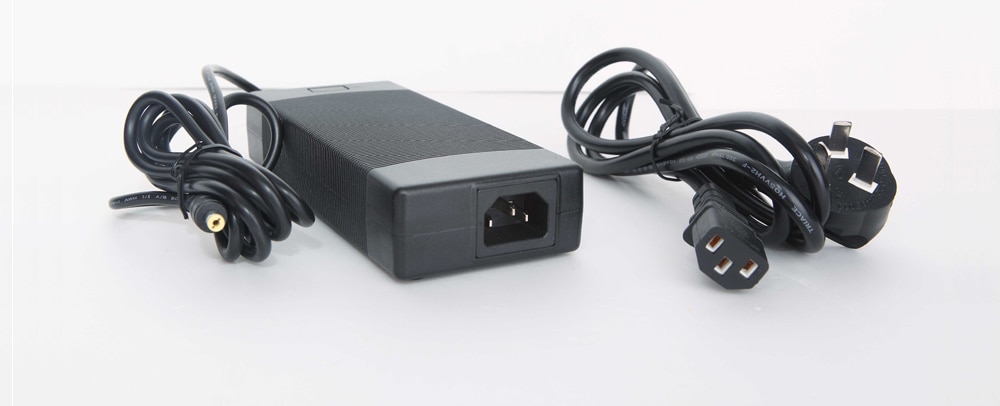 5 Port Gigabit Switch with 4-Port PoE and 1 gigabit SFP fiber port Gibabit switch 4 poe switch