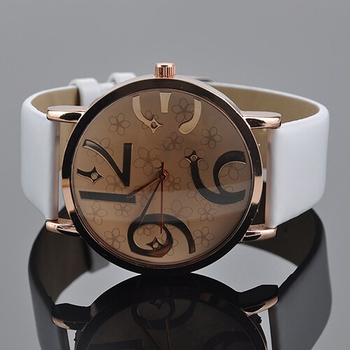 Unisex store arabiske tal analogt quartz-armbåndsur i imiteret læder: Hvid