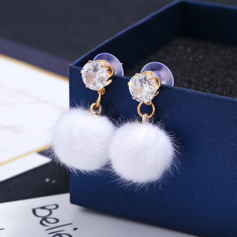 Pendiente colgante de bola de pelo dulce coreano para mujer, joyería de cristal rosa y rojo, personalidad femenina, Brincos de piel de felpa rosa Simple