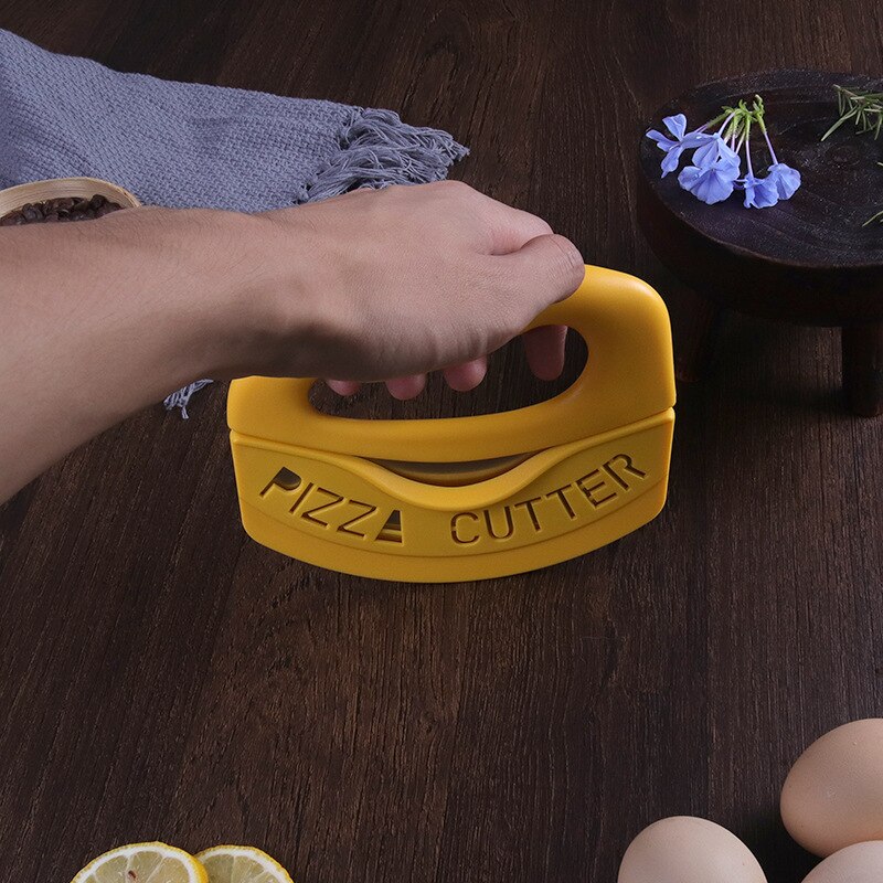 Pizza Cutter With Protective Cover Shaker Semi-circle Shaker Multi-purpose Food Chopper Knife Kit Cooking Baking Tools