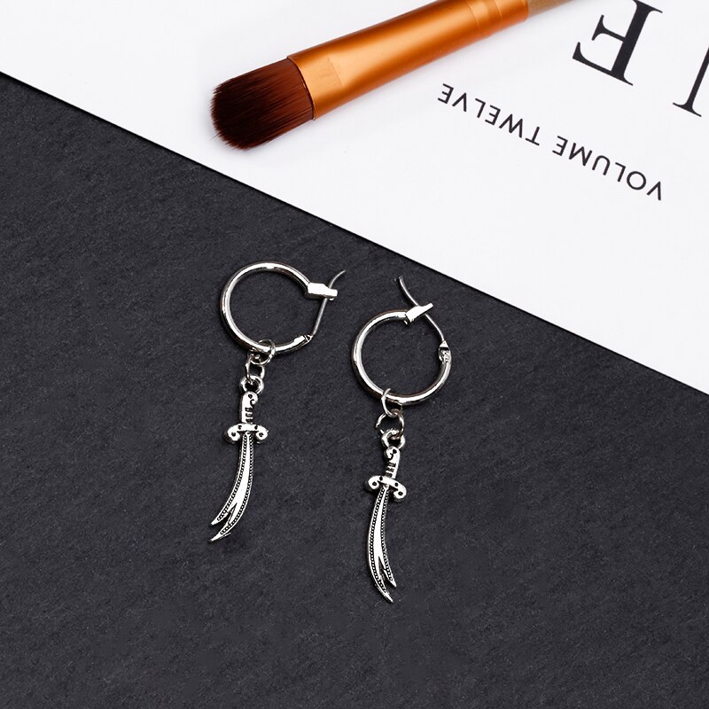 SOHOT retro Tibetischen Silber Punk Dolch Schwert Messer Anhänger Männer Band Ohrringe schick modisch Weibliche Mann Schmuck Schmuckstück