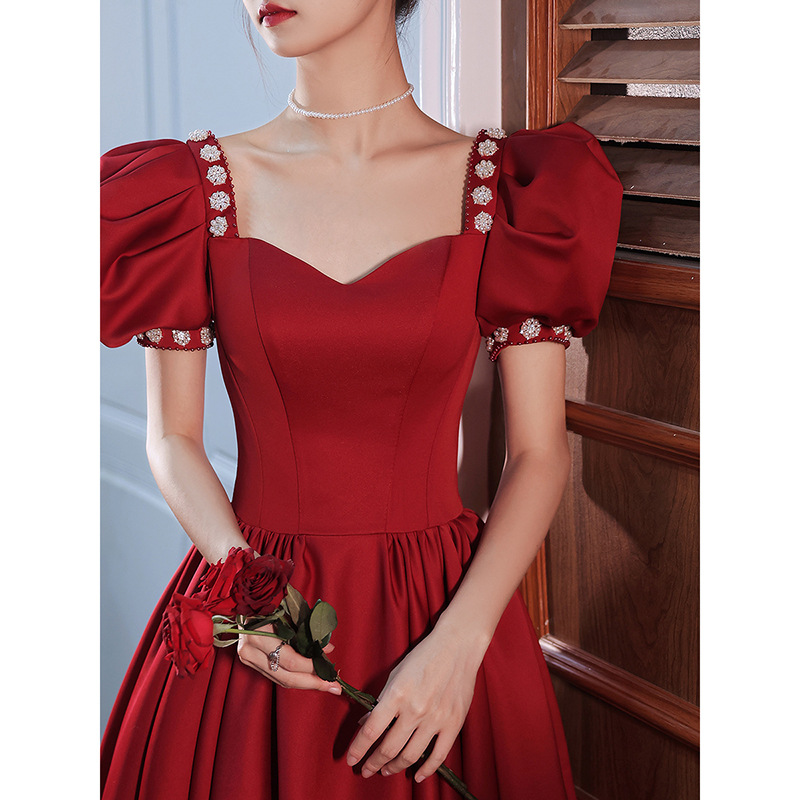 vestido de de noche de satén burdeos, vestido de banquete sin espalda, exquisito vestido de novia, ropa de tostado