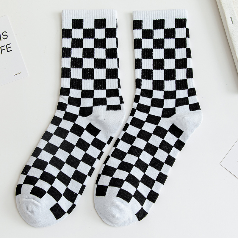 Women Socks Checkboard Harajuku Street Black White Squares Pattern Plaid Novelty Skateboard Funny Cotton Socks For Girl: black