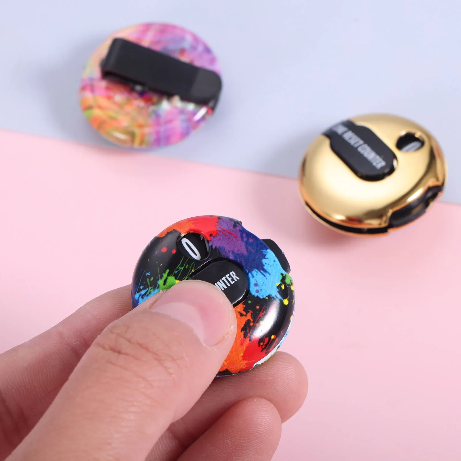 Contador de trazo de puntuación de Golf con Clip de sombrero portátil, Clip de reinicio de un toque en sombrero/guante, registro de puntuación de juego de hasta 12 golpes, 3cm, 1Pc