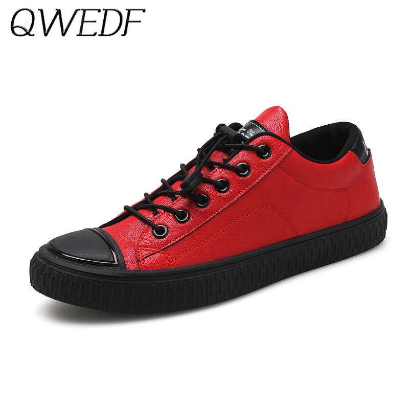 Qwedf mænd fritidssko pu læder sneakers mænd lejligheder vulkaniserede sko udendørs zapatos de hombre sort  a8-102