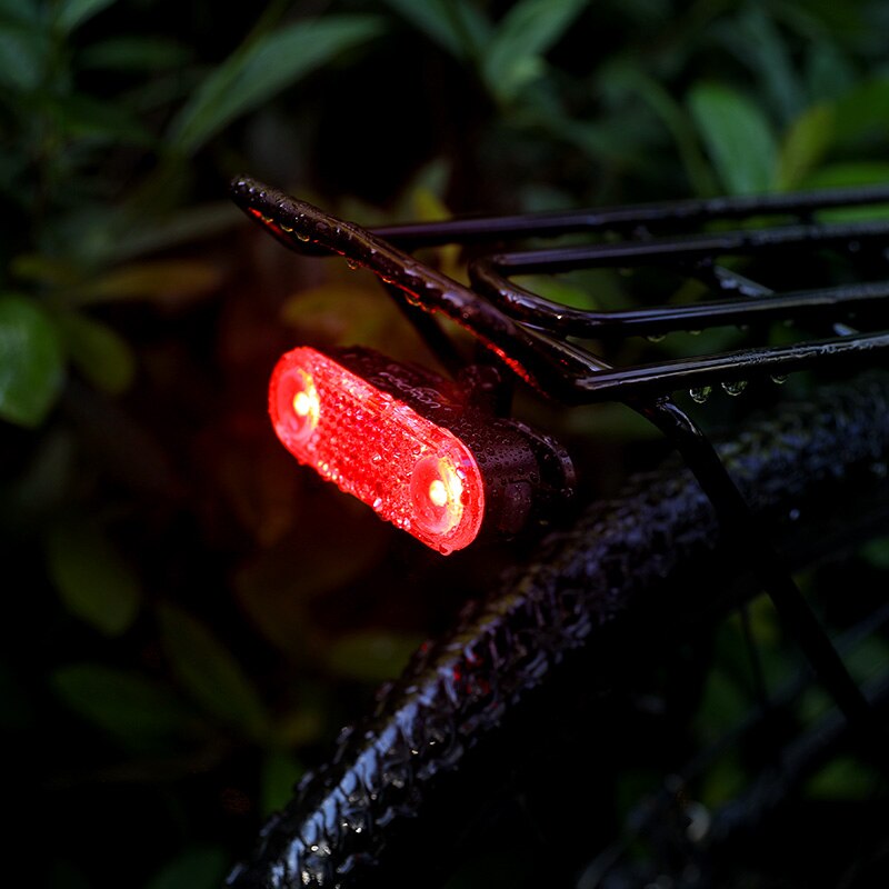 Smart Remmen Licht Fiets Kofferbak Mount 60Lm 100Hrs Remmen Visuele Waarschuwing Achter Bagagedrager Rack Lamp Led Lantaarn Achterlicht