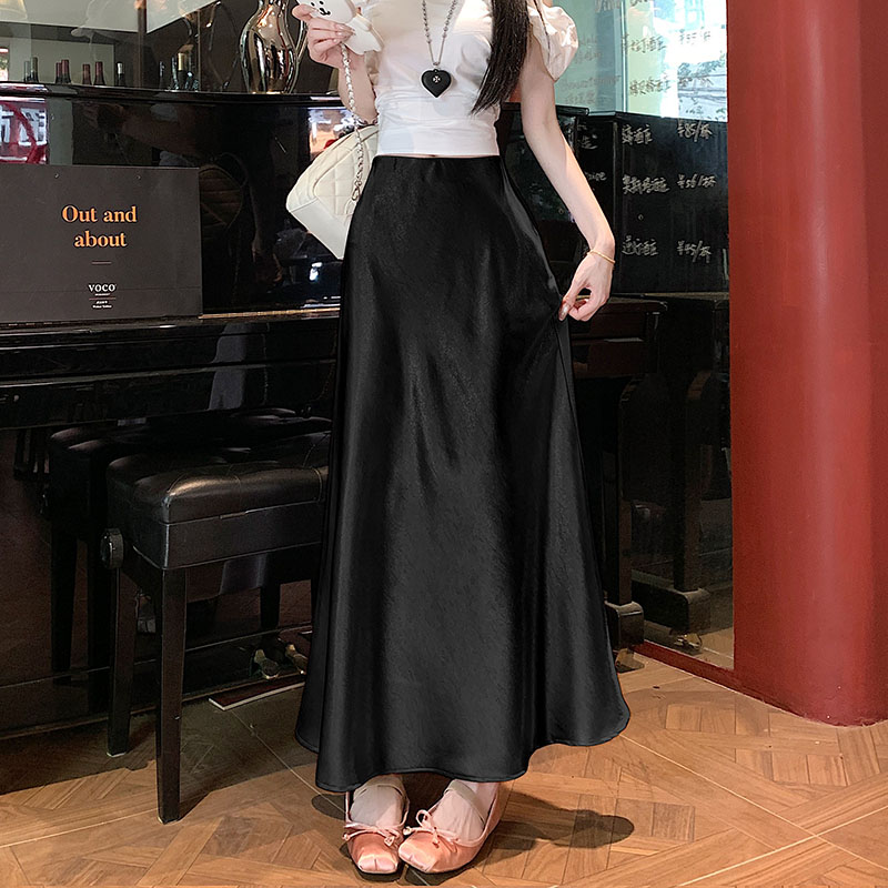 Midaxi-kjol i satin för kvinnor, böljande sjöjungfrukjol med trumpetkant, hög midja och a-linjeformad passform, vårsommar och höstkjolar: Xl / Svart