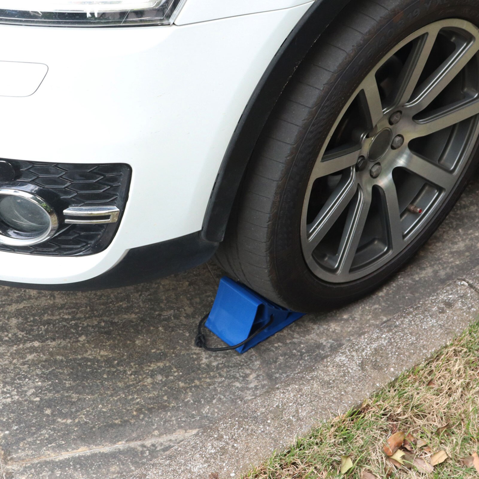 2 Pcs Car And RV Parking Tire Anti-slip Block Retractor Anti-slip Device Wheel Plug Tire Brake Car Tire Accessories