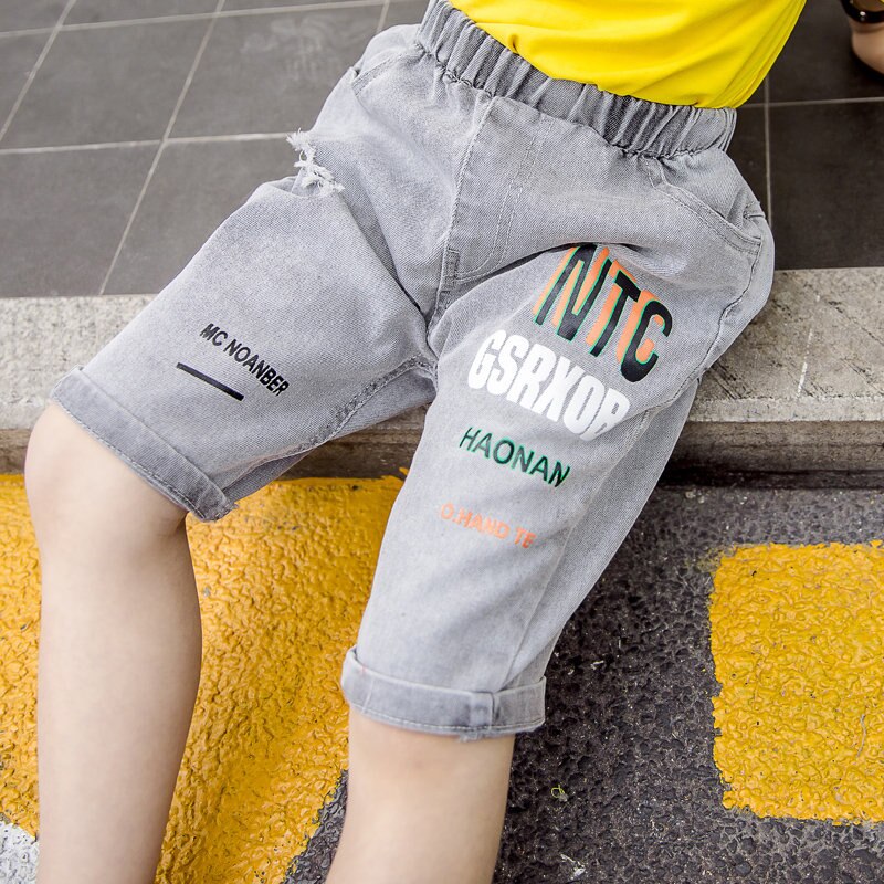 Baby Jungen Denim Shorts Sommer Kinder Kurze Harem Hosen Brief Druck Kind Denim Weiche Baumwolle Jean Shorts für Jungen alter 2-9Y