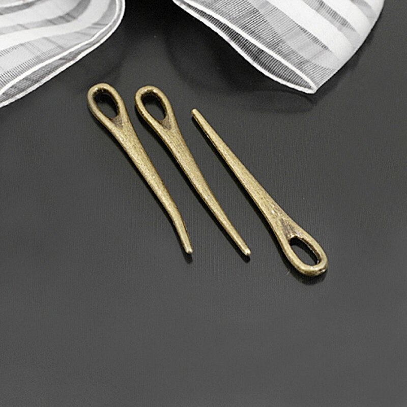(20746) in Lega di zinco Pulsante Spool Ago Per Cucire Ruota Che Gira Righello Nappe Lane E Filati Abbigliamento Modello di Lavoro A Maglia Pendenti E Ciondoli Più Stili: 22642-39x5MM 30PCS
