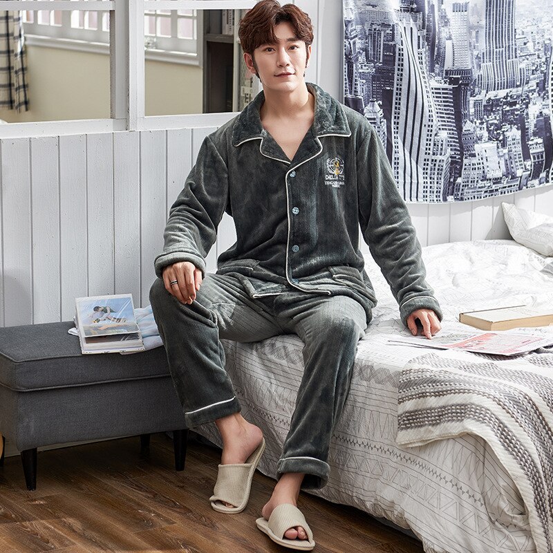 Pajamas For Men Winter Warm Coral Fleece Homewear Loose Two Piece Sets Long Sleeve Sleepwear Men Thick Flannel Fleece Pajama Set