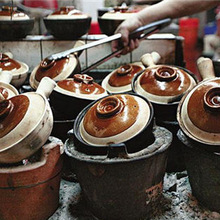 Kinesisk stil traditionel gammeldags jordmadlavning gryderet hong kong guangdong suppe ris grød gryde ler grydegryde