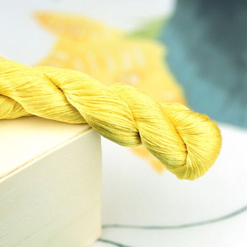 1 färg 400m suzhou broderi 100%  naturlig sidenbroderad linje silke diy special silkeslen ljus färg linje vanliga färger gul: 4
